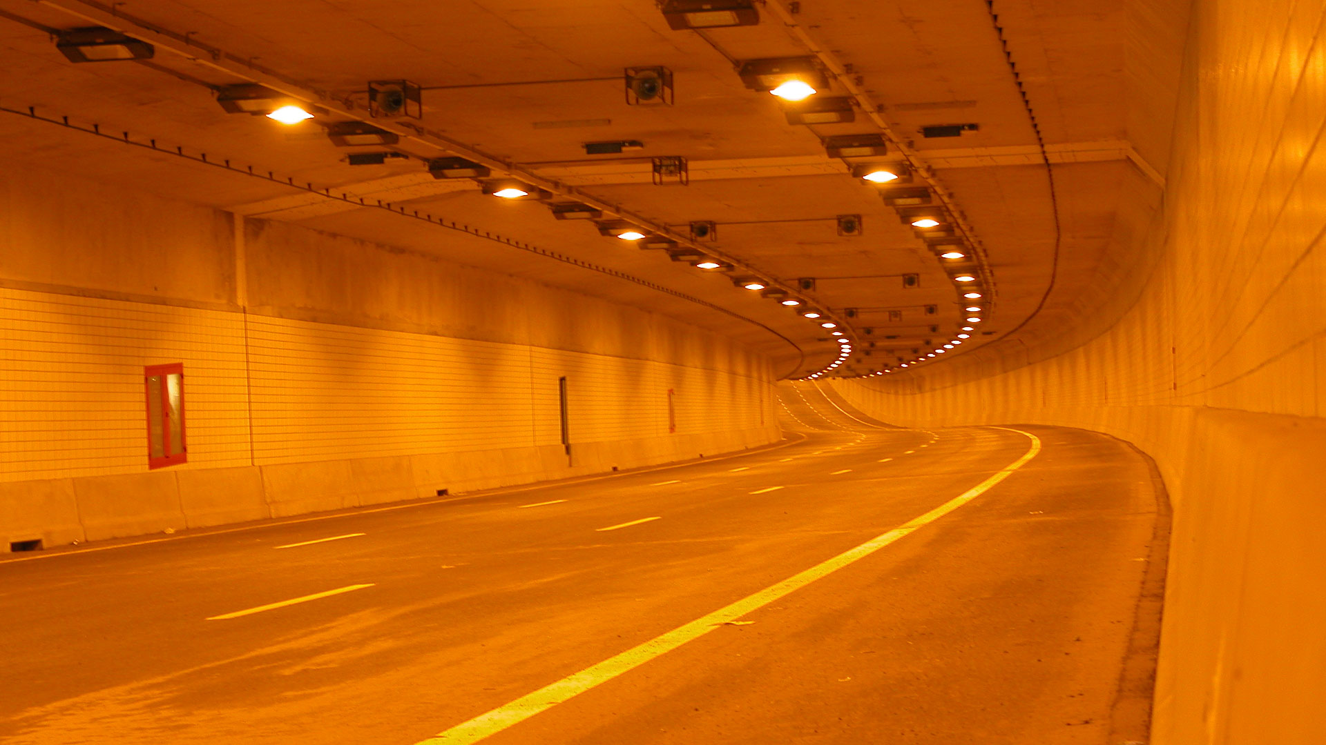 inside of the calland tunnel